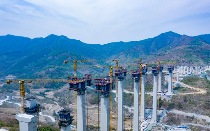 比肩青山接桂黔 | 凯时娱乐群塔助建雅长特大桥
